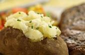 Картофель, фаршированный грибами и луком