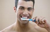Регулярная чистка зубов защищает от проблем с памятью