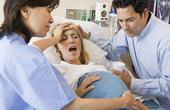 Вскрытие околоплодного пузыря при стимуляции родовой деятельности сокращает время родов у первородящих матерей