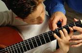 Ученые заявили об опасности музыкальных инструментов для детского здоровья