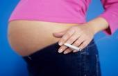 Курение во время беременности увеличивает риск развития аутизма у детей