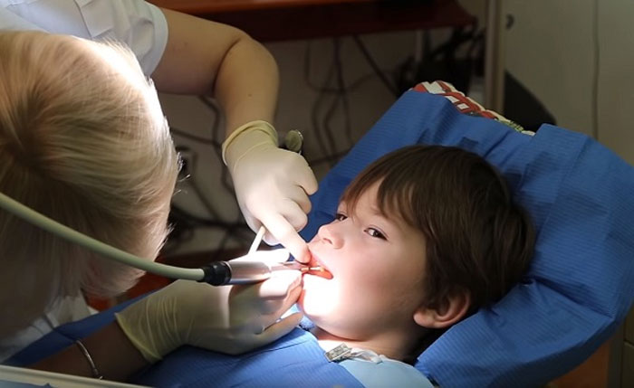 Особый подход к лечению зубов детям